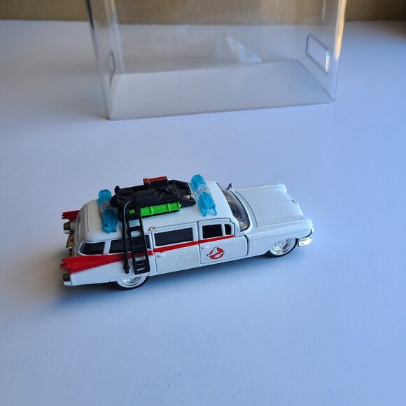 Jada Toys Ghostbusters Diecast Ambulances - Picture 2 of 5